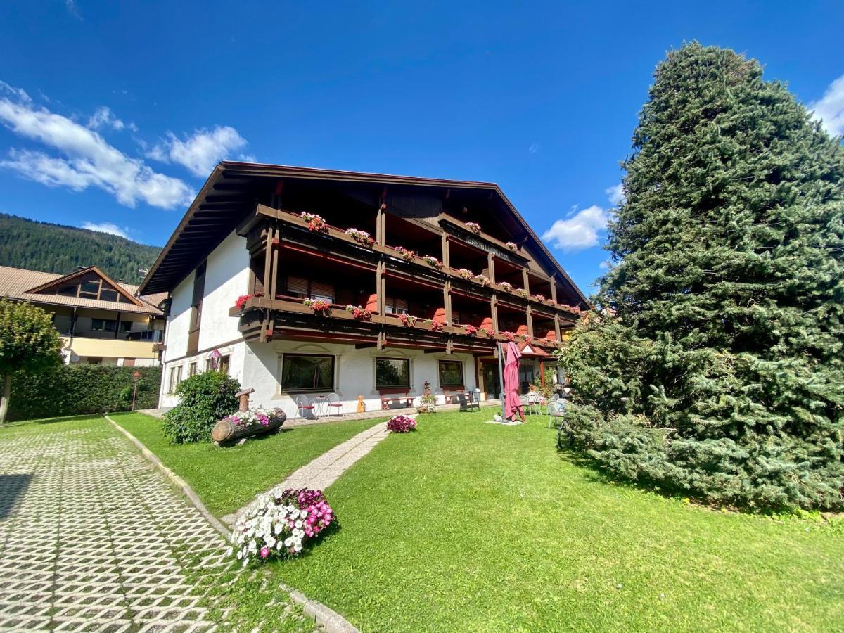 Hotel Garni Living San Candido Exterior foto